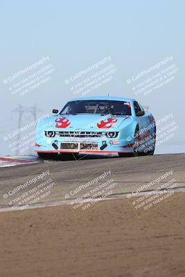 media/Oct-26-2025-CalClub SCCA (Sun) [[8ce1e69566]]/Group 4/Grapevine/